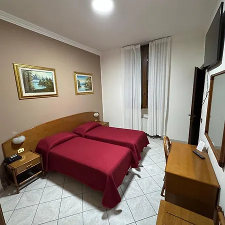 Hotell La Caravella 2*